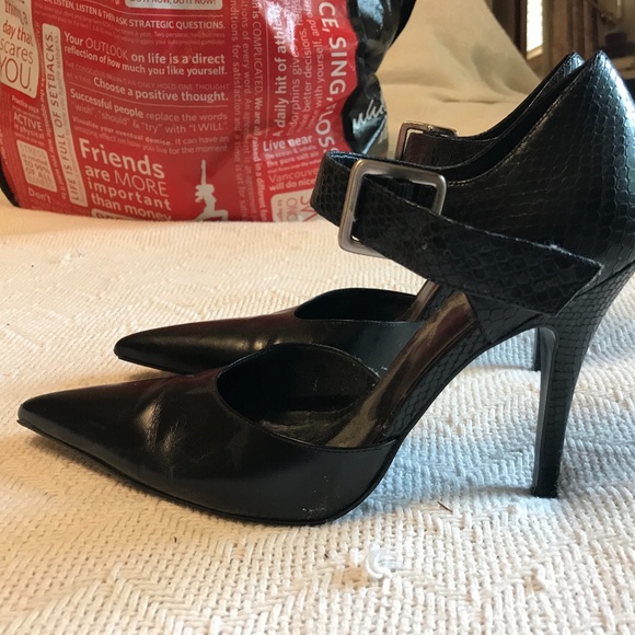 Black Leather Pumps with Buckle - size Euro 39 (US 8) - Picture 1 of 10